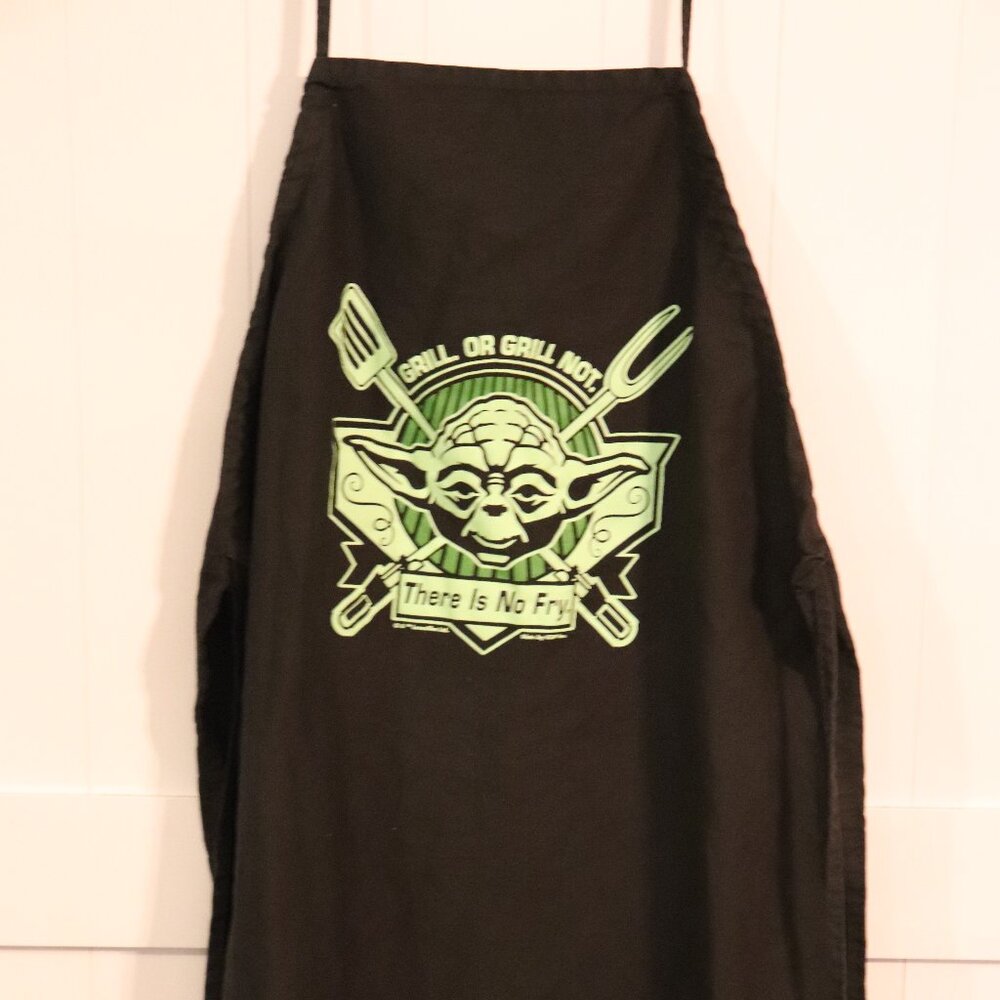 Star Wars Yoda Black Apron One Size Fits Most Adjustable ICup Brand GoodPreowned